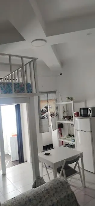 Cozy Apartment In Milan Italy